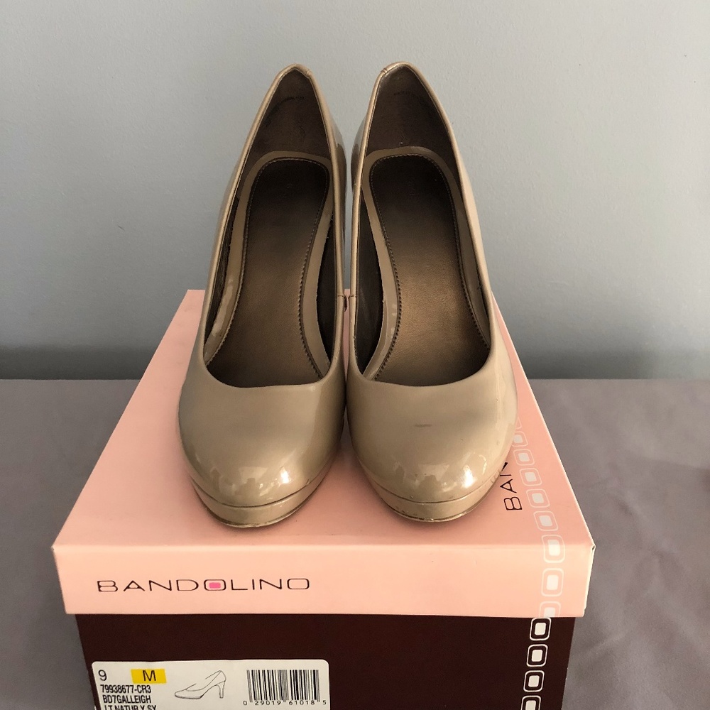 Bandolino Galleigh Patent Platform Heels